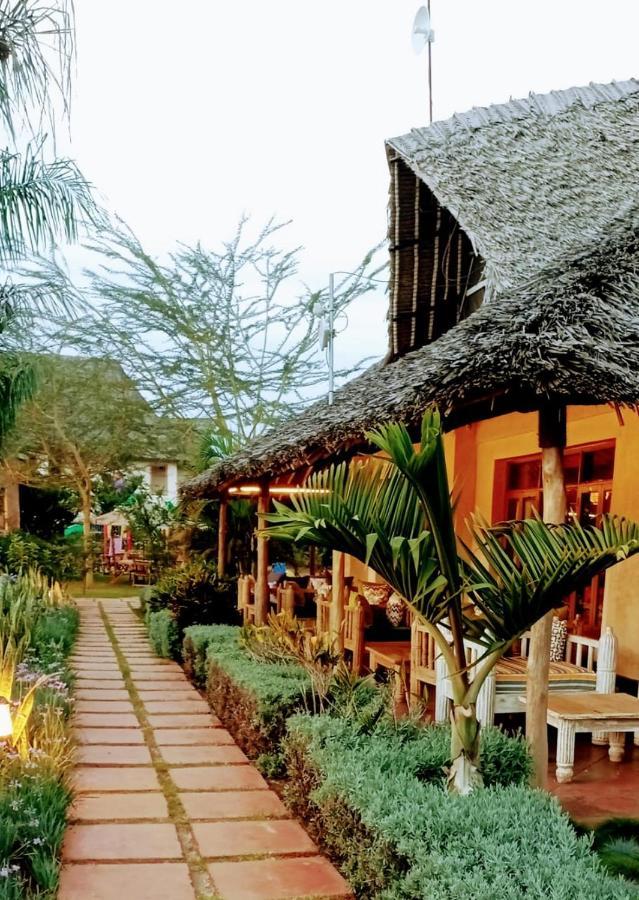 The Last Village Lodge Athi River Exterior foto